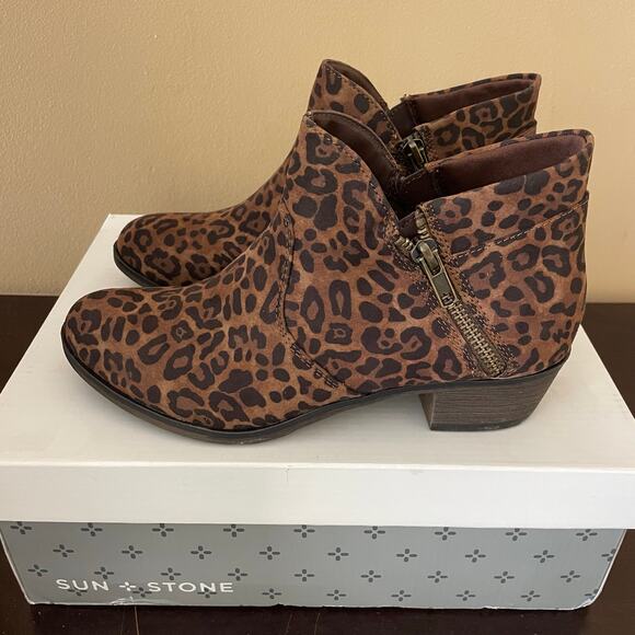 Sun + Stone Abby Insole Block Ankle Boots - Picture 1 of 7